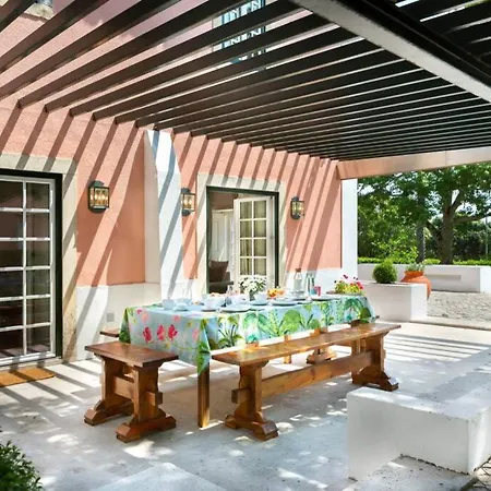 Vila Amazing 4 Bedroom With Pool, View & Garden Lisboa